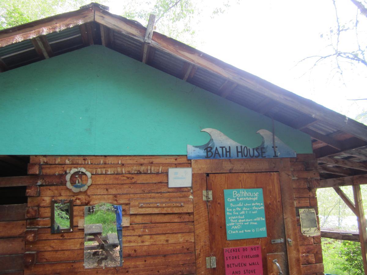 Dawson City River Hostel Exterior foto